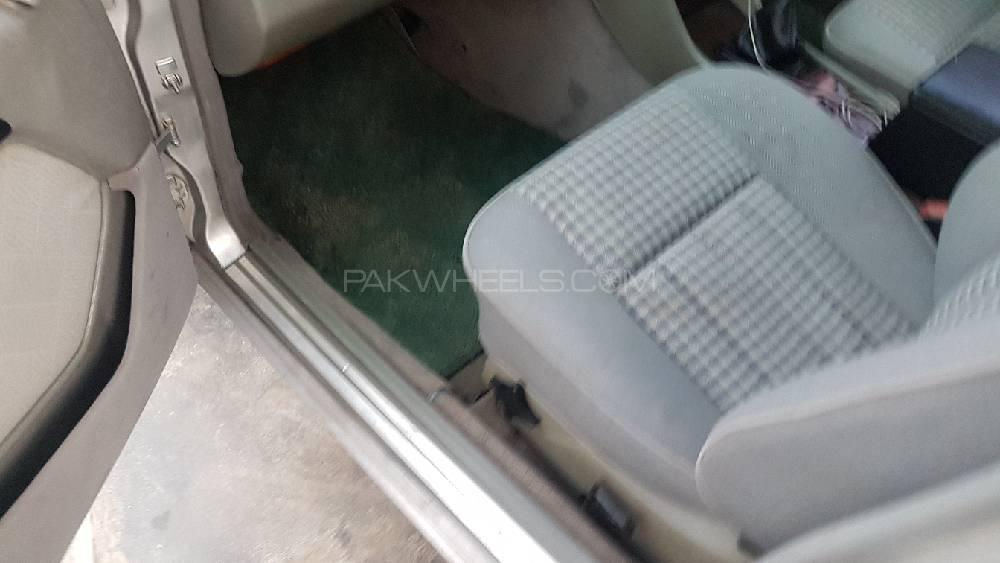 Mercedes Benz E Class 1993 for Sale in Mardan Mercedes Benz E Class 1993 for Sale in Mardan Image-8