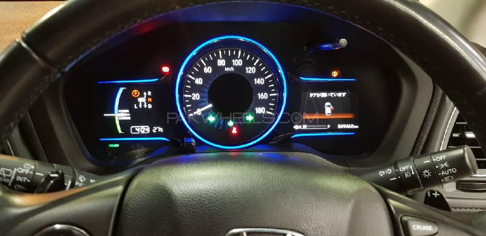 Honda Vezel 2015 for Sale in Peshawar Honda Vezel 2015 for Sale in Peshawar Image-7