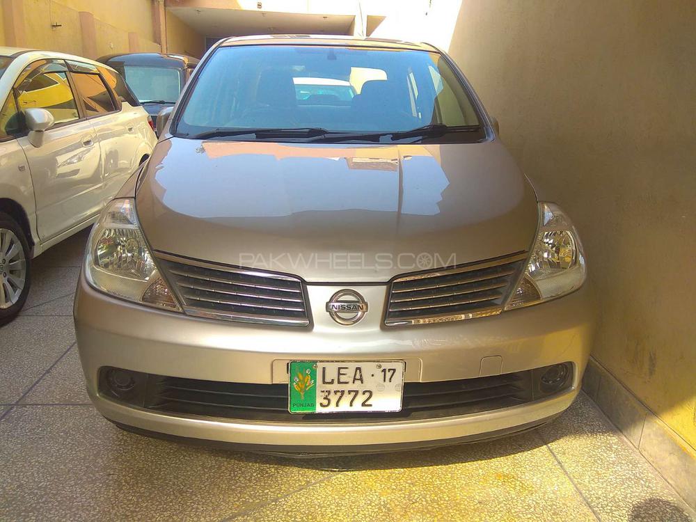 Nissan Tiida 2006 for Sale in Lahore Image-1