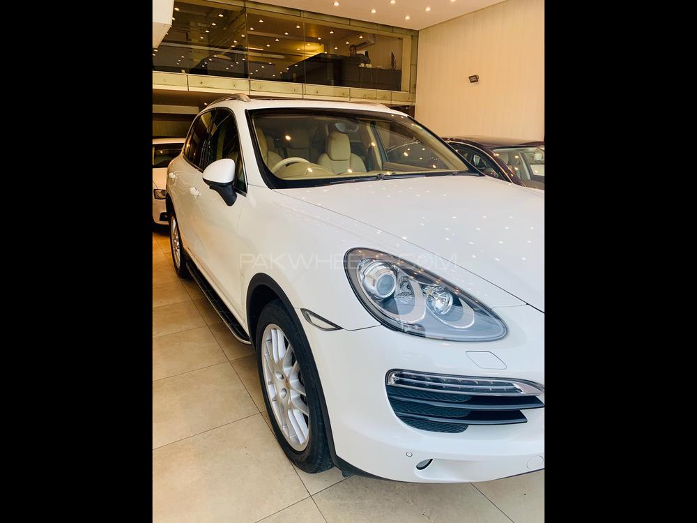 Porsche Cayenne 2011 for Sale in Lahore Porsche Cayenne 2011 for Sale in Lahore Image-2