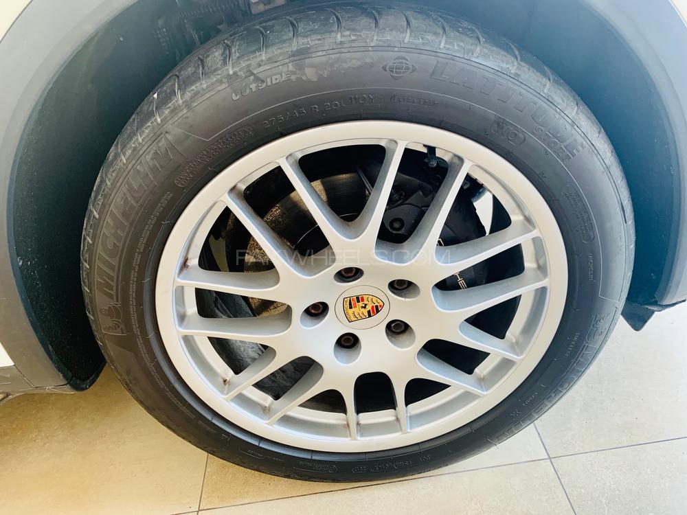 Porsche Cayenne 2011 for Sale in Lahore Porsche Cayenne 2011 for Sale in Lahore Image-14