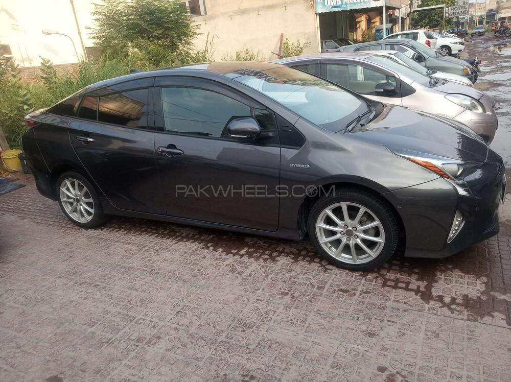 Toyota Prius 2016 for Sale in Faisalabad Toyota Prius 2016 for Sale in Faisalabad Image-13