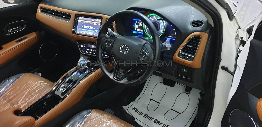 Honda Vezel 2015 for Sale in Karachi Honda Vezel 2015 for Sale in Karachi Image-12