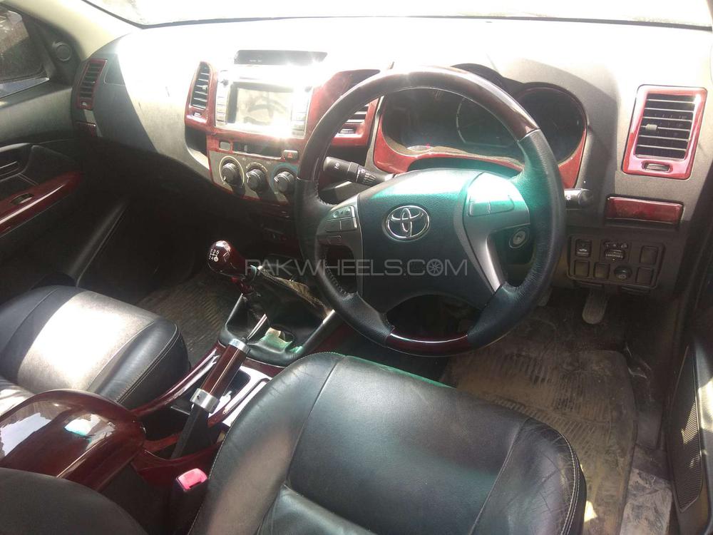 Toyota Hilux 2014 for Sale in Karachi Toyota Hilux 2014 for Sale in Karachi Image-3