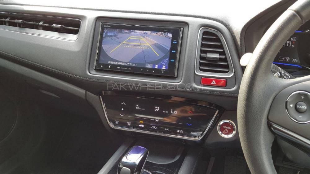 Honda Vezel 2014 for Sale in Lahore Honda Vezel 2014 for Sale in Lahore Image-11