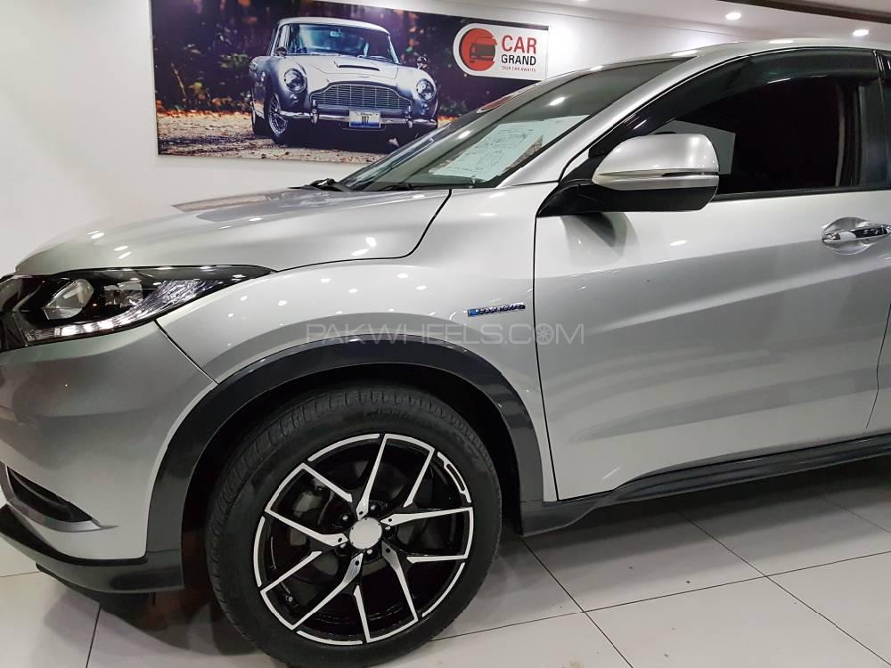 Honda Vezel 2014 for Sale in Peshawar Honda Vezel 2014 for Sale in Peshawar Image-5