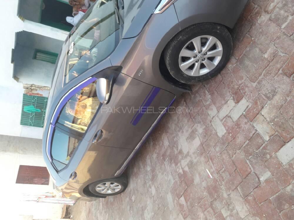 Toyota Corolla 2015 for Sale in Bahawalpur Toyota Corolla 2015 for Sale in Bahawalpur Image-17