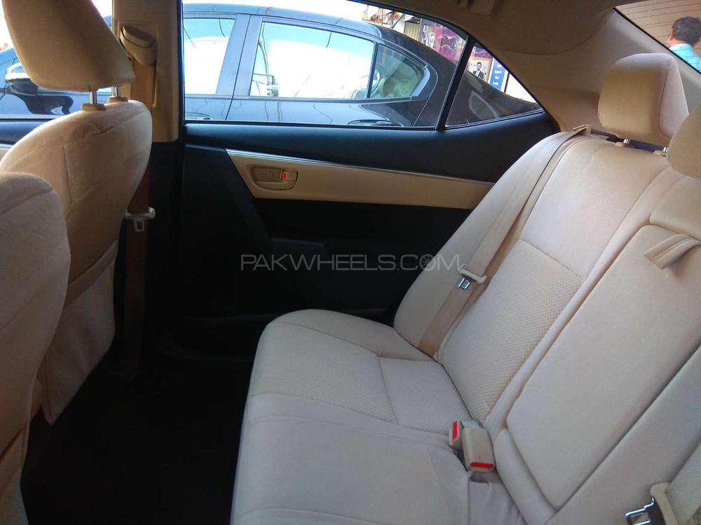 Toyota Corolla 2014 for Sale in Lahore Toyota Corolla 2014 for Sale in Lahore Image-8