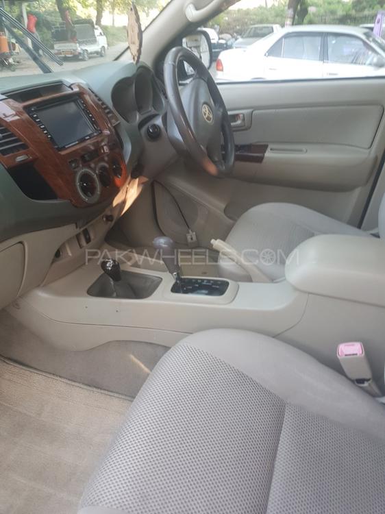 Toyota Hilux 2005 for Sale in Islamabad Toyota Hilux 2005 for Sale in Islamabad Image-3
