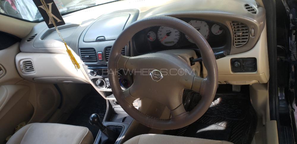 Nissan Sunny 2010 for Sale in Nowshera Image-1