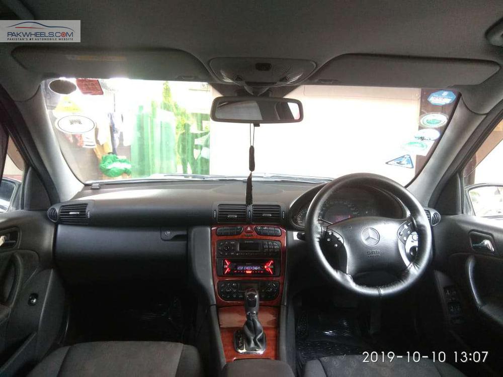 Mercedes Benz C Class 2004 for Sale in Lahore Mercedes Benz C Class 2004 for Sale in Lahore Image-7