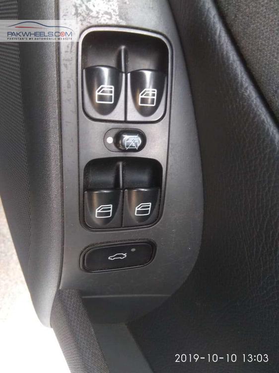 Mercedes Benz C Class 2004 for Sale in Lahore Mercedes Benz C Class 2004 for Sale in Lahore Image-11