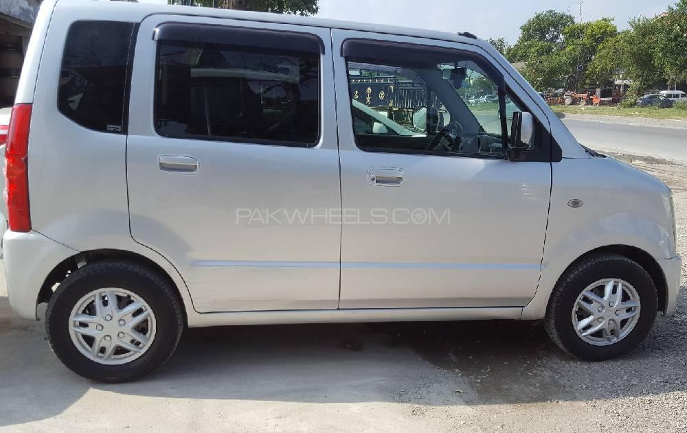 Mazda Azwagon 2007 for Sale in Wah cantt Image-1