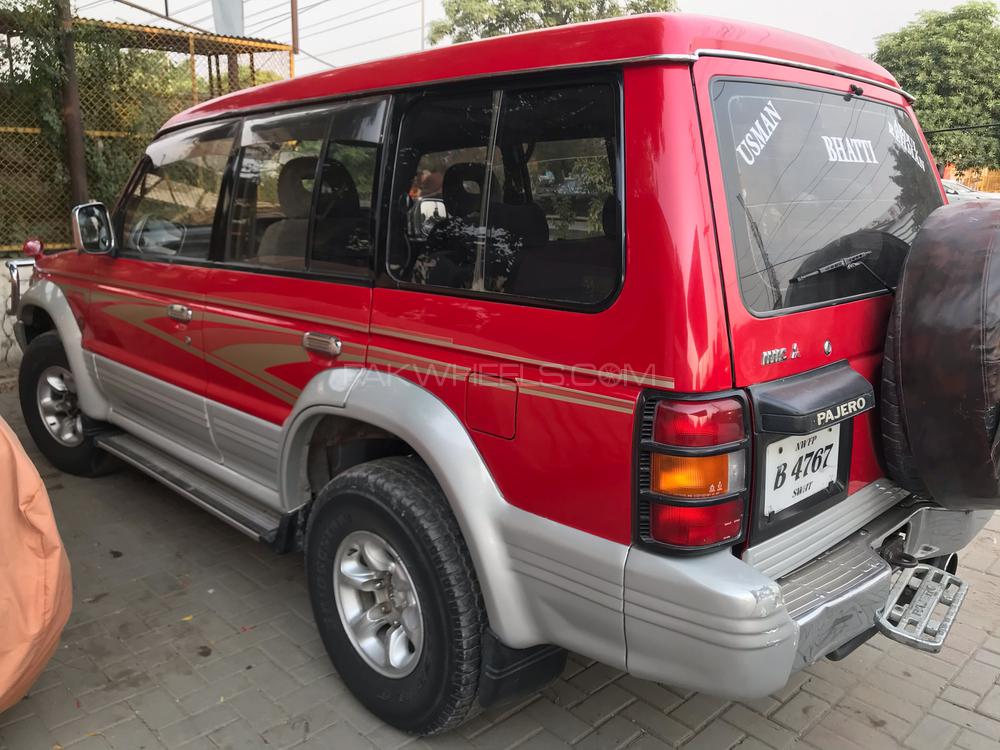 Mitsubishi Pajero 1994 for Sale in Lahore Mitsubishi Pajero 1994 for Sale in Lahore Image-2