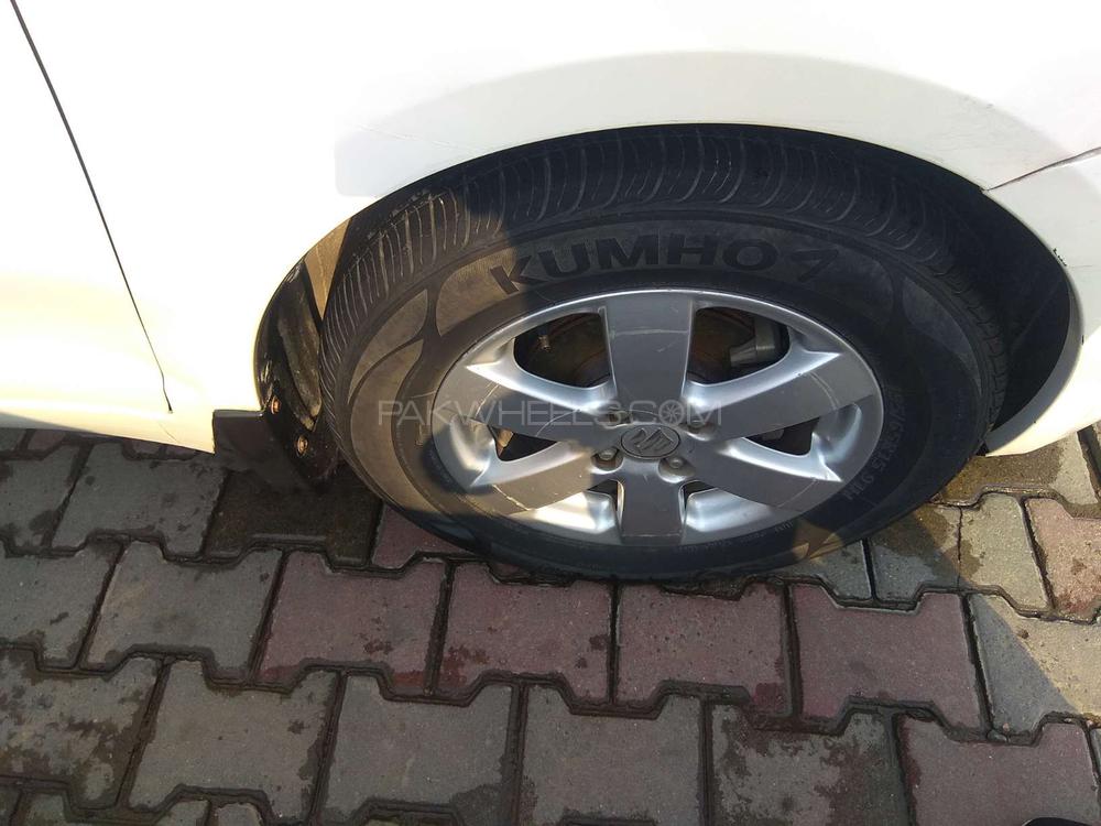 Suzuki Swift 2014 for Sale in Lahore Suzuki Swift 2014 for Sale in Lahore Image-4