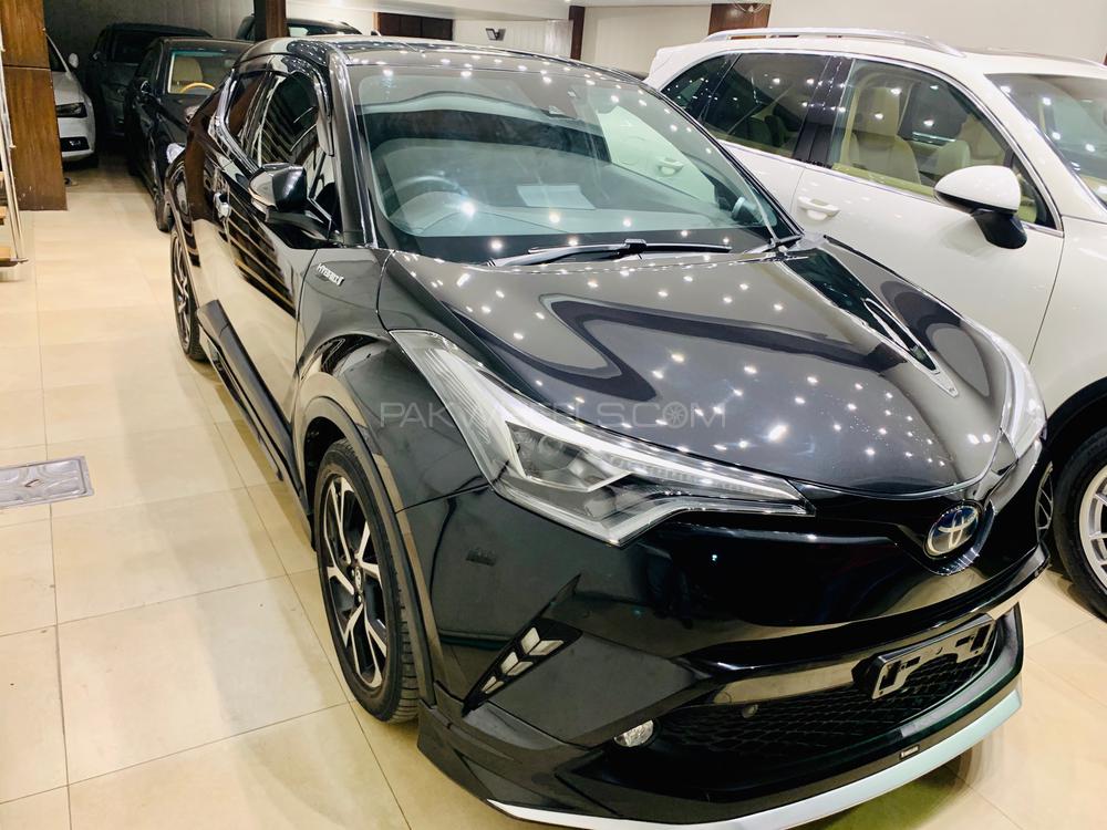 ٹویوٹا سی-ایچ آر 2018 for Sale in لاہور ٹویوٹا سی-ایچ آر 2018 for Sale in لاہور Image-2