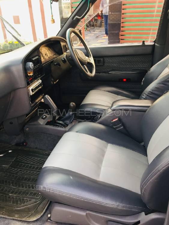 Toyota Hilux 1992 for Sale in Lahore Image-1