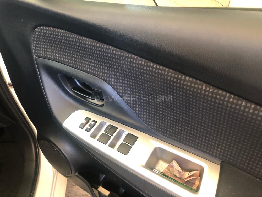 Toyota Vitz 2015 for Sale in Islamabad Toyota Vitz 2015 for Sale in Islamabad Image-11