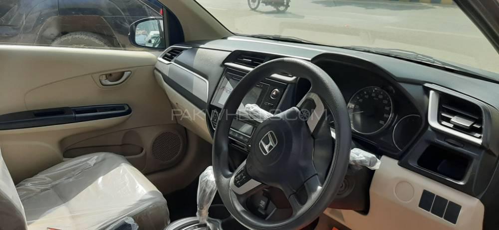 Honda BR-V 2017 for Sale in Karachi Honda BR-V 2017 for Sale in Karachi Image-4