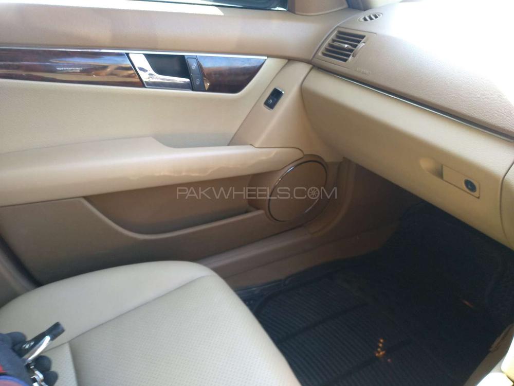 مرسڈیز بینز سی کلاس 2008 for Sale in کراچی مرسڈیز بینز سی کلاس 2008 for Sale in کراچی Image-9