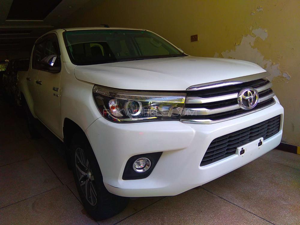 Toyota Hilux 2018 for Sale in Lahore Toyota Hilux 2018 for Sale in Lahore Image-3