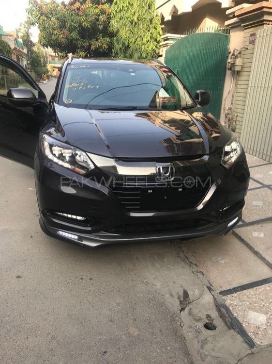 Honda Vezel 2017 for Sale in Lahore Honda Vezel 2017 for Sale in Lahore Image-3