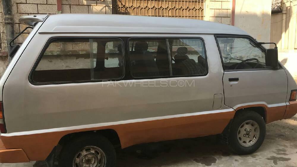 Toyota Town Ace 1985 for Sale in Peshawar Image-1
