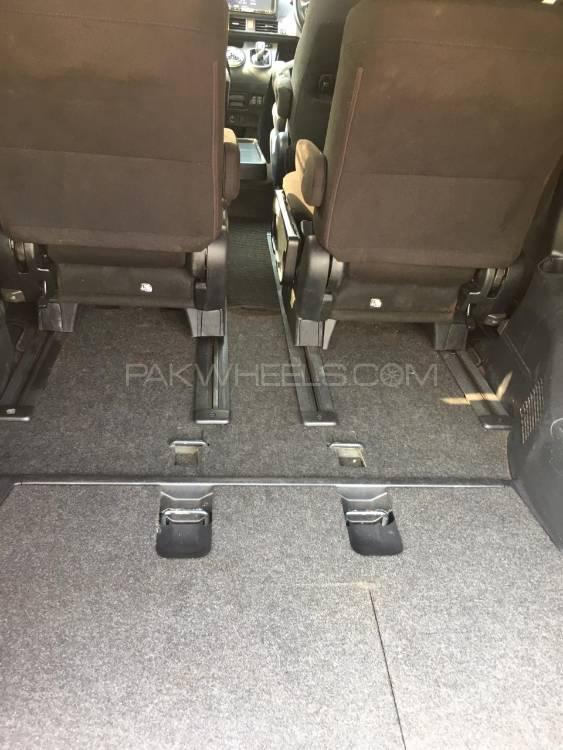 Toyota Voxy 2014 for Sale in Lahore Toyota Voxy 2014 for Sale in Lahore Image-8