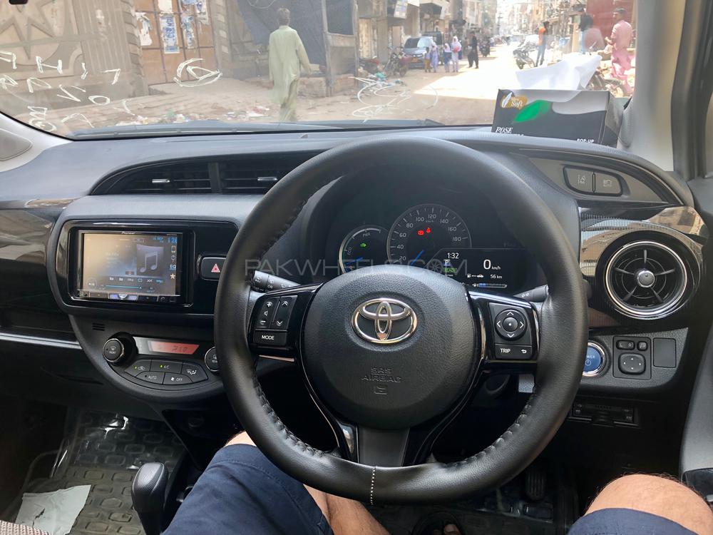 Toyota Vitz 2017 for Sale in Hyderabad Toyota Vitz 2017 for Sale in Hyderabad Image-6