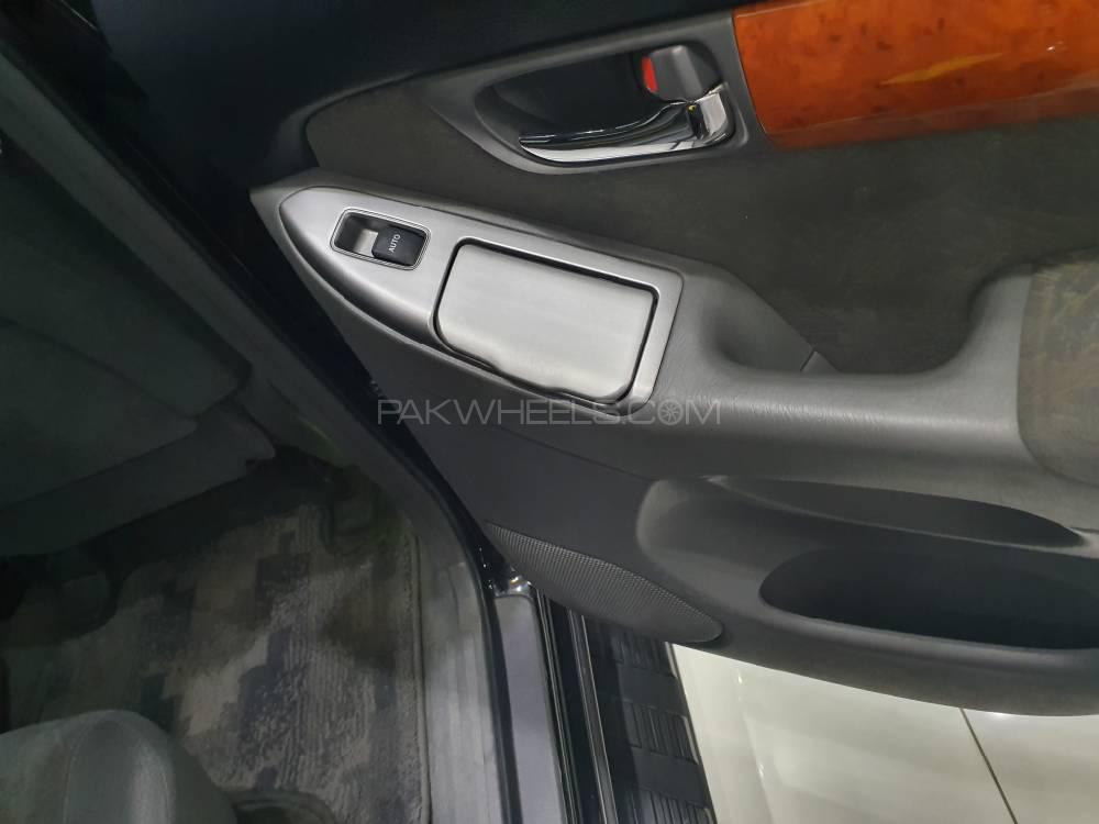 Toyota Prado 2005 for Sale in Peshawar Toyota Prado 2005 for Sale in Peshawar Image-13