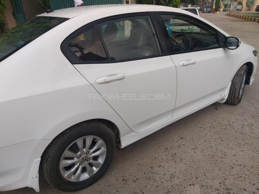 ہونڈا سٹی 2014 for Sale in لاہور ہونڈا سٹی 2014 for Sale in لاہور Image-11