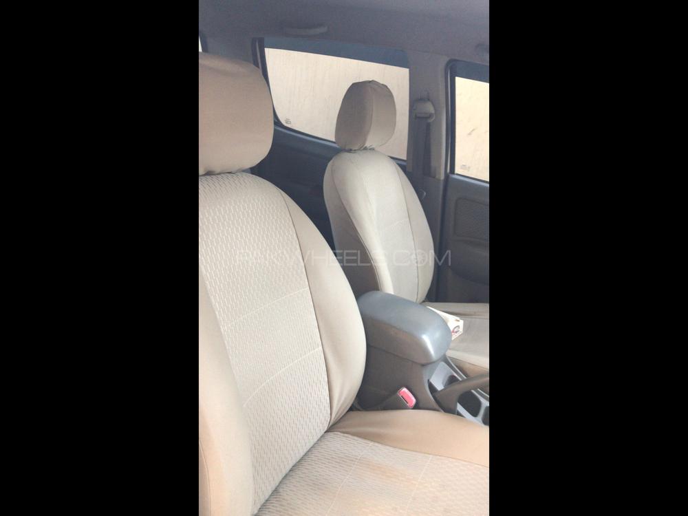 Toyota Hilux 2008 for Sale in Peshawar Toyota Hilux 2008 for Sale in Peshawar Image-5