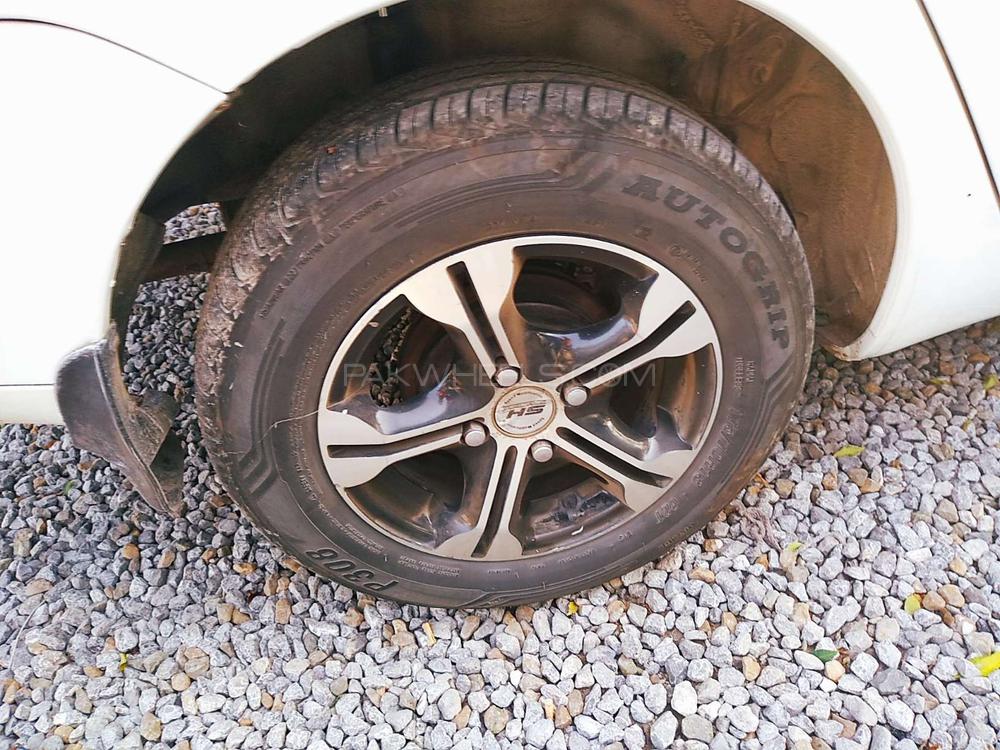 Toyota Platz 2001 for Sale in Rawalpindi Toyota Platz 2001 for Sale in Rawalpindi Image-6