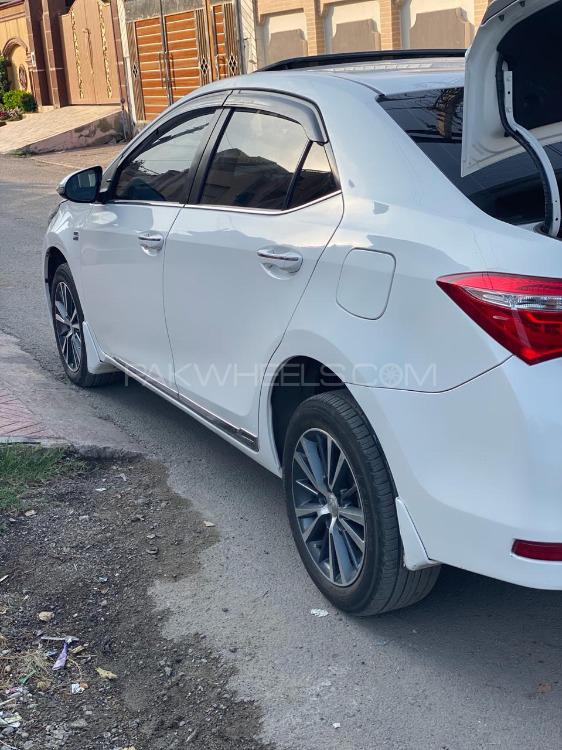 Toyota Corolla 2017 for Sale in Peshawar Toyota Corolla 2017 for Sale in Peshawar Image-4