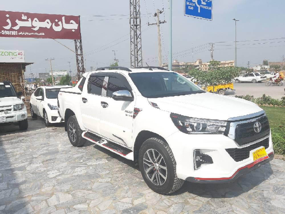 Toyota Hilux 2019 for Sale in Peshawar Toyota Hilux 2019 for Sale in Peshawar Image-6