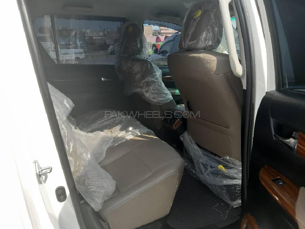 Toyota Hilux 2019 for Sale in Peshawar Toyota Hilux 2019 for Sale in Peshawar Image-11
