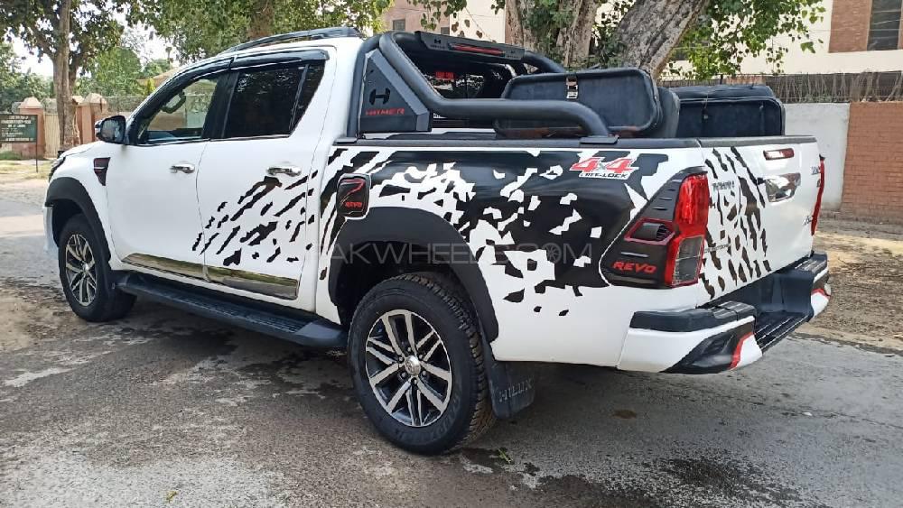 Toyota Hilux 2017 for Sale in Lahore Toyota Hilux 2017 for Sale in Lahore Image-2