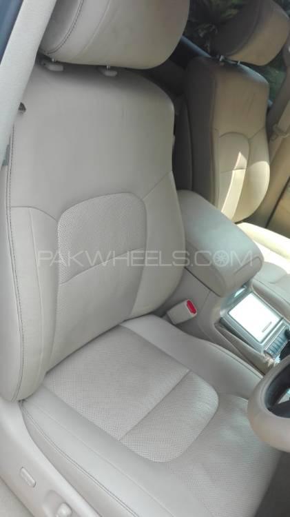 Toyota Land Cruiser 2018 for Sale in Lahore Toyota Land Cruiser 2018 for Sale in Lahore Image-8