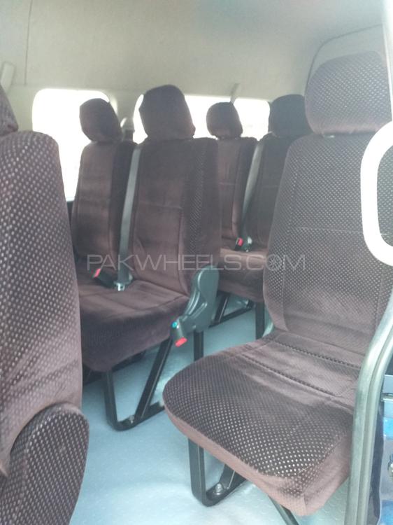 Toyota Hiace 2014 for Sale in Burewala Toyota Hiace 2014 for Sale in Burewala Image-5