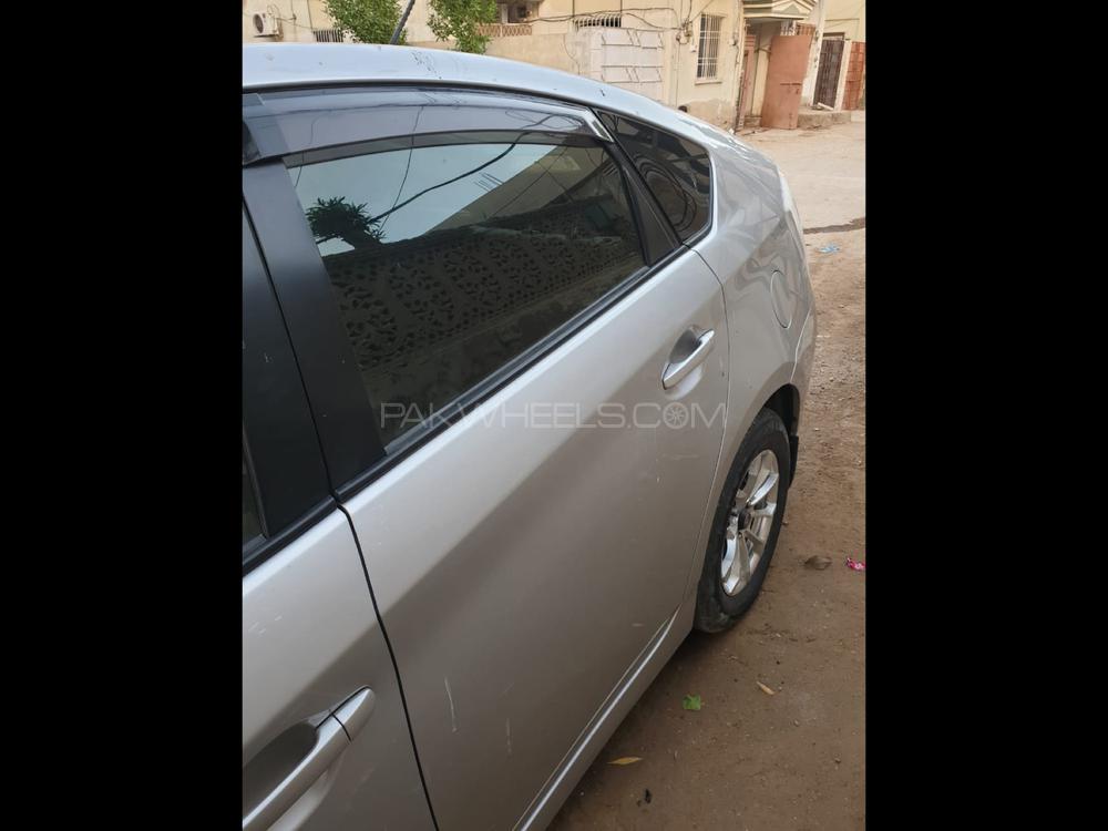 Toyota Prius 2011 for Sale in Hyderabad Image-1