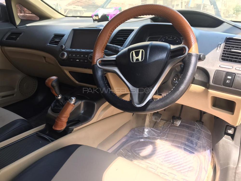 Honda Civic 2010 for Sale in Hyderabad Honda Civic 2010 for Sale in Hyderabad Image-6