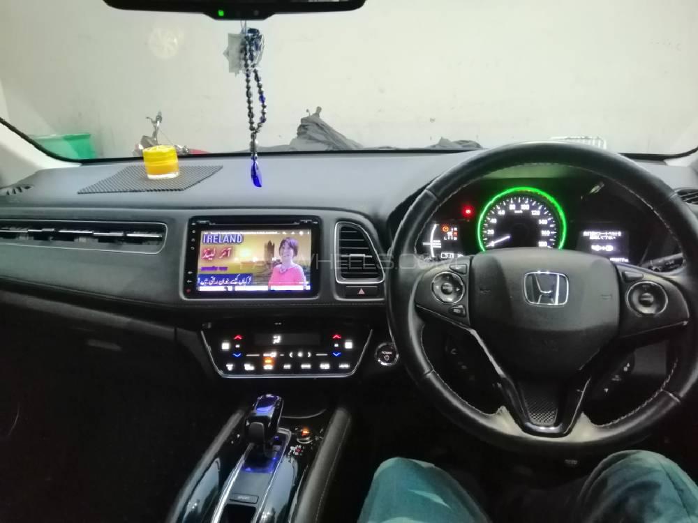 Honda Vezel 2016 for Sale in Multan Honda Vezel 2016 for Sale in Multan Image-3