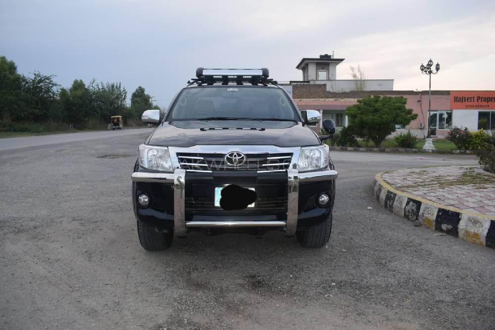 Toyota Hilux 2015 for Sale in Islamabad Toyota Hilux 2015 for Sale in Islamabad Image-13