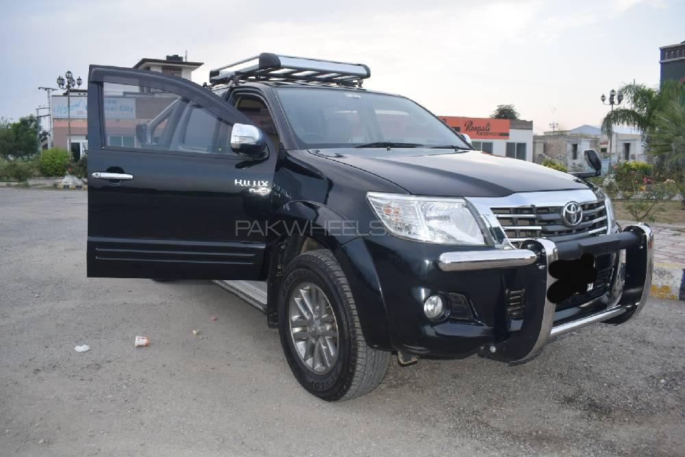Toyota Hilux 2015 for Sale in Islamabad Toyota Hilux 2015 for Sale in Islamabad Image-17