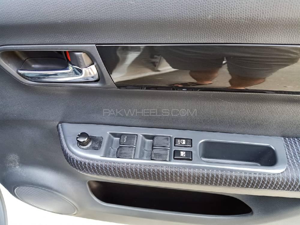 Suzuki Swift 2019 for Sale in Lahore Suzuki Swift 2019 for Sale in Lahore Image-3