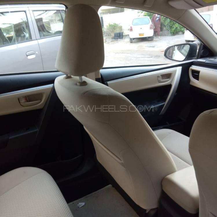 Toyota Corolla 2017 for Sale in Karachi Toyota Corolla 2017 for Sale in Karachi Image-5