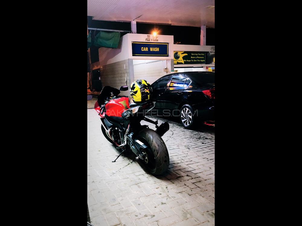 سوزوکی GSX-R600 2013 for Sale سوزوکی GSX-R600 2013 for Sale Image-3