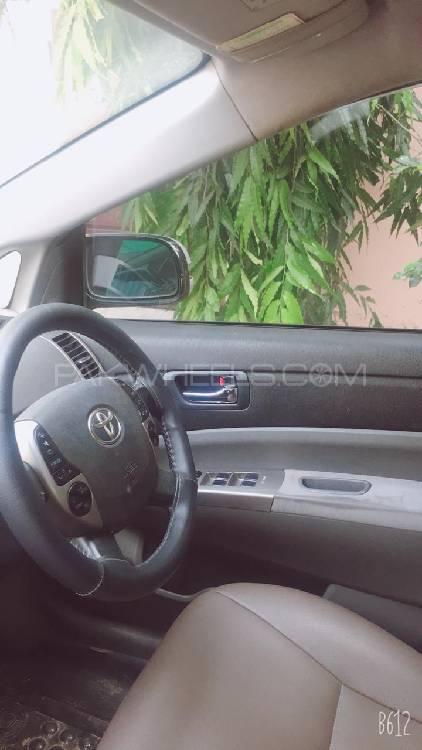 Toyota Prius Alpha 2007 for Sale in Wah cantt Image-1
