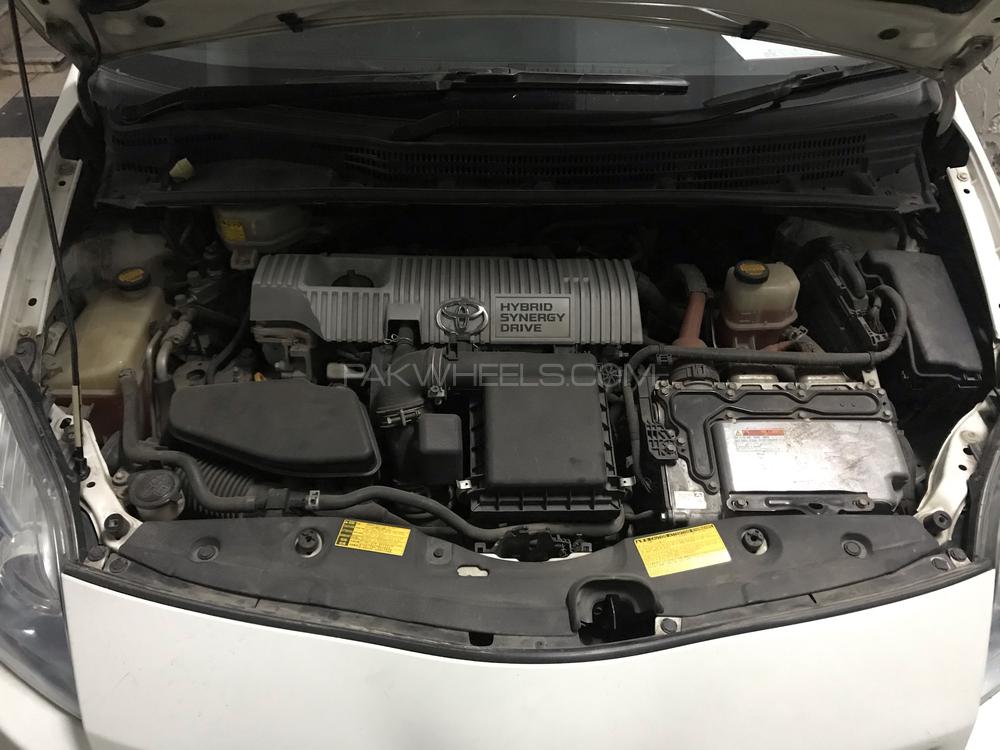 Toyota Prius 2011 for Sale in Lahore Toyota Prius 2011 for Sale in Lahore Image-14