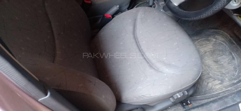 Toyota Vitz 2000 for Sale in Peshawar Toyota Vitz 2000 for Sale in Peshawar Image-6